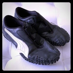 Puma Mostra Black & White Size 9!